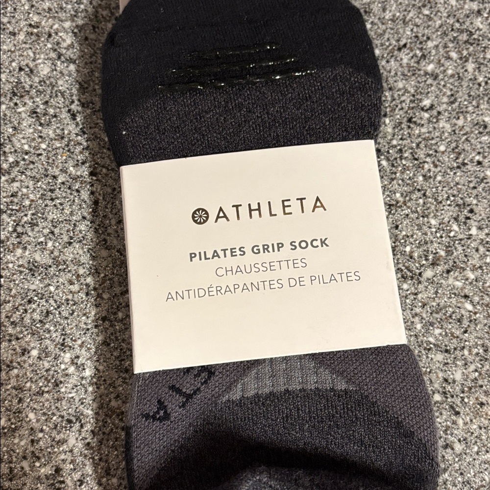 NWT Athleta Pilates Grip Socks- size M/L - Picture 2 of 3